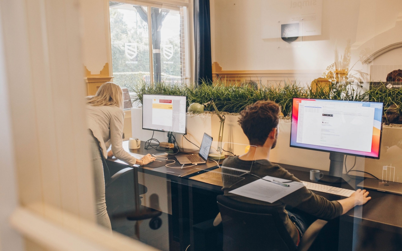 Compozer specialisten aan het werk in Lunteren.